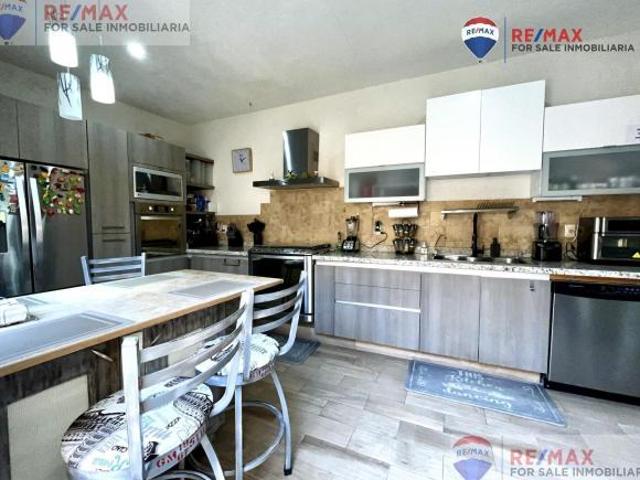Venta de casa en Jardines de Ahuatlán, Cuernavaca, Morelos…Clave 5165