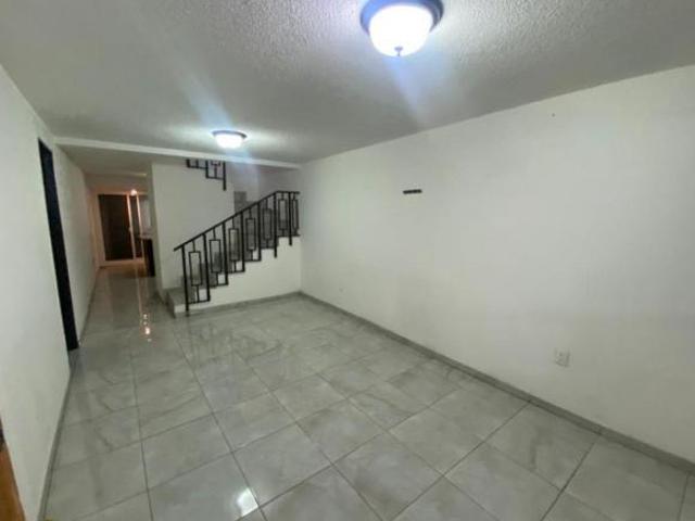 VENTA DE CASA EN JARDINES DE JEREZ 1 SECCION