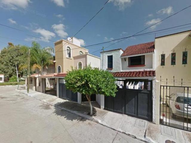 VENTA DE CASA EN JARDINES DE SAN ANTONIO, IRAPUATO, GUANAJUATO
