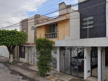VENTA DE CASA EN JARDINES DE SAN JOSE GUADALAJARA JALISCO