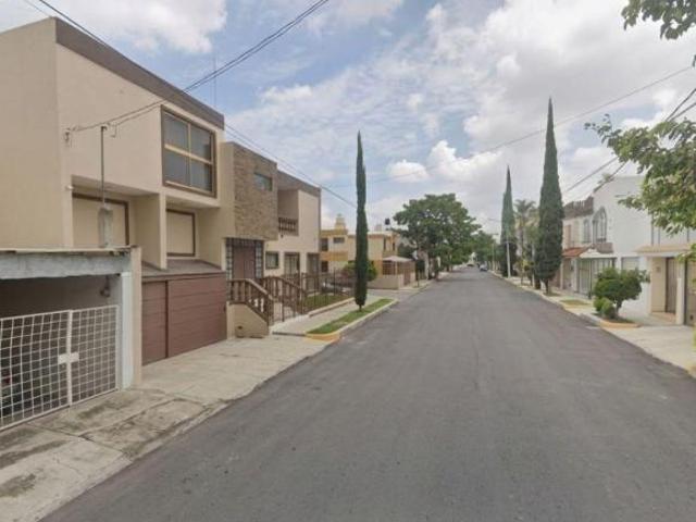 VENTA DE CASA EN JARDINES DEL COUNTRY GUADALAJARA JALISCO