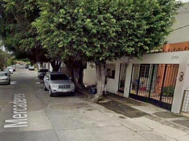 Venta de casa en Jardines del Country, GDL