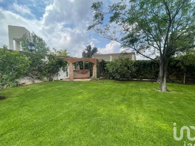 VENTA DE CASA EN JARDINES DEL LAGO EN AGUASCALIENTES