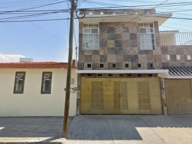 VENTA DE CASA EN JARDINES DEL MORAL EN LEON DE LOS ALDAMA EN GUANAJUATO