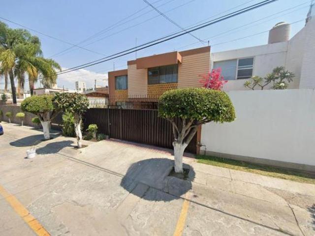 VENTA DE CASA EN JARDINES DEL MORAL LEON DE LOS ALDAMA GUANAJUATO