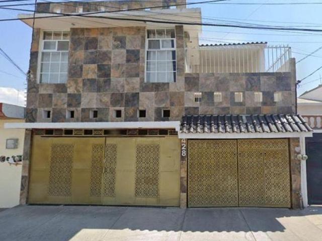 VENTA DE CASA EN JARDINES DEL MORAL LEON GUANAJUATO