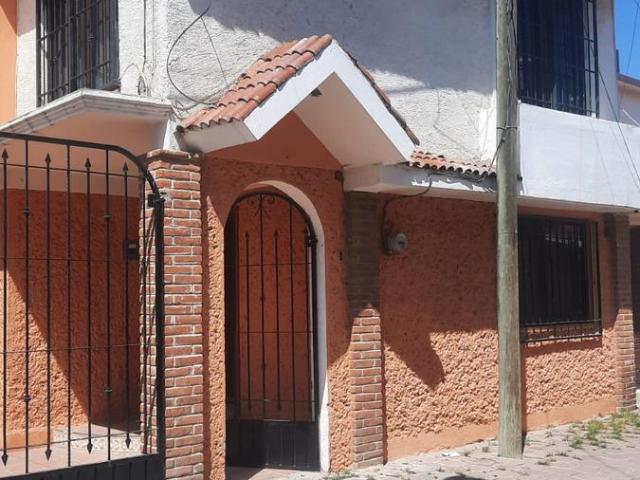 VENTA DE CASA EN LA MORENA