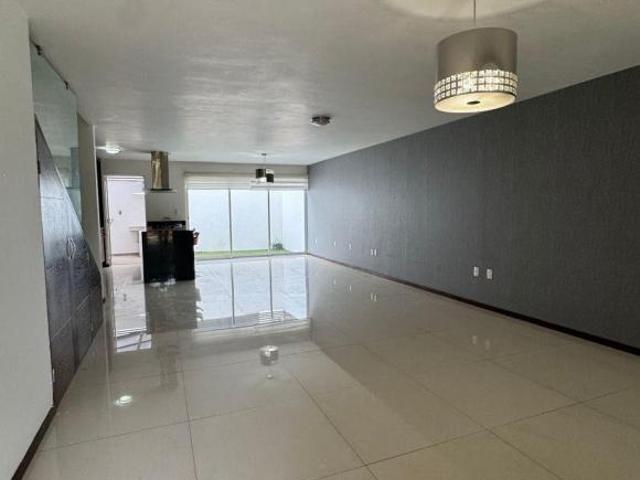 Venta de Casa en la Avenida Torremolinos en Zapopan, Jalisco