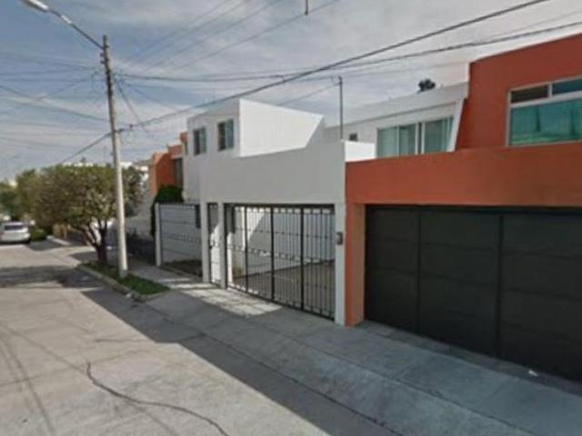 VENTA DE CASA EN LA CALMA ZAPOPAN JALISCO