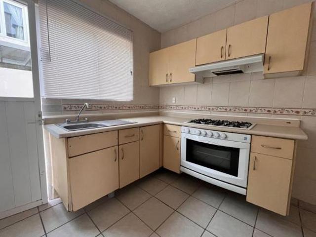 Venta de casa en la calle Circuito Hacienda de las Carretas, Col. hacienda de valle, Toluca, Edo.Méx