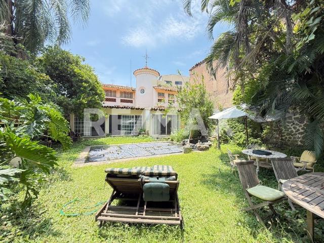 Venta de casa en la Col. Palmas, Cuernavaca, Morelos. Clave 5766