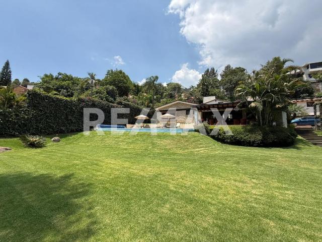 Venta de casa en la Col. Rancho de Cortés, Cuernavaca, Morelos. Clave 5815
