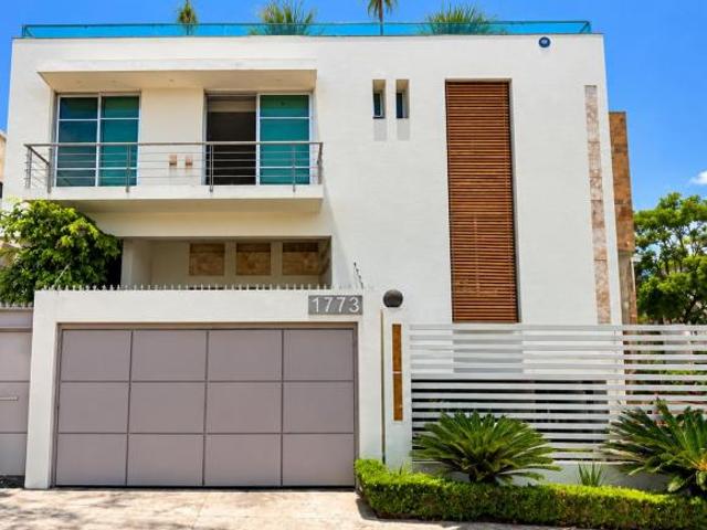 VENTA DE CASA EN LA COLONIA CERRO DEL TESORO EN SAN PEDRO TLAQUEPAQUE EN JALISCO