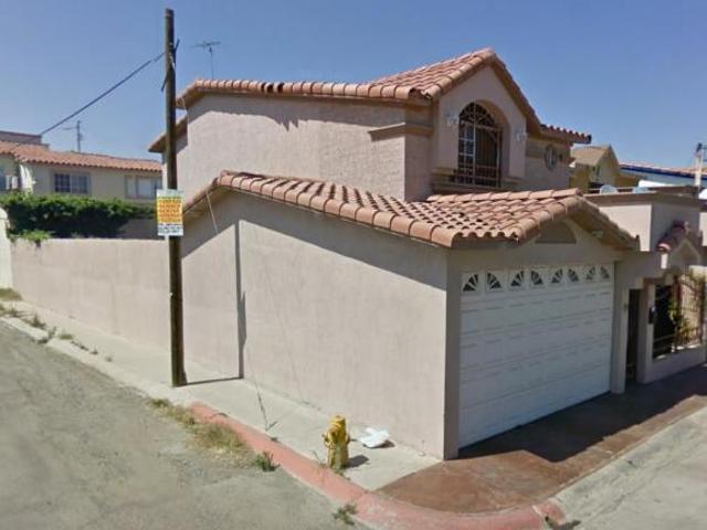 VENTA DE CASA EN LA COLONIA ALTABRISA EN TIJUANA EN BAJA CALIFORNIA