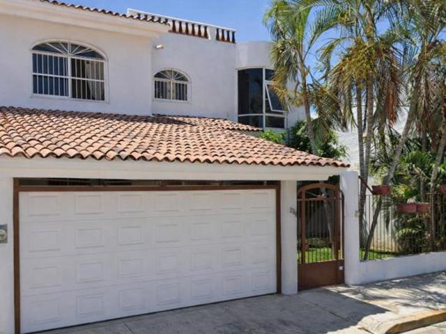 VENTA DE CASA EN LA COLONIA DIAZ ORDAZ EN PUERTO VALLARTA EN JALISCO