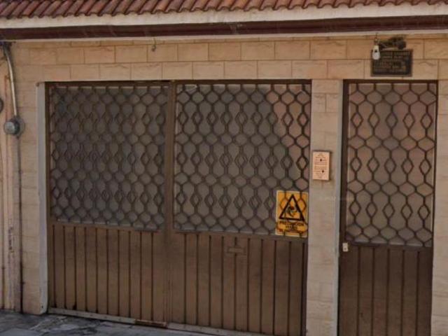 VENTA DE CASA EN LA COLONIA INDUSTRIAS TULPETLAC, ECATEPEC EDO MEX