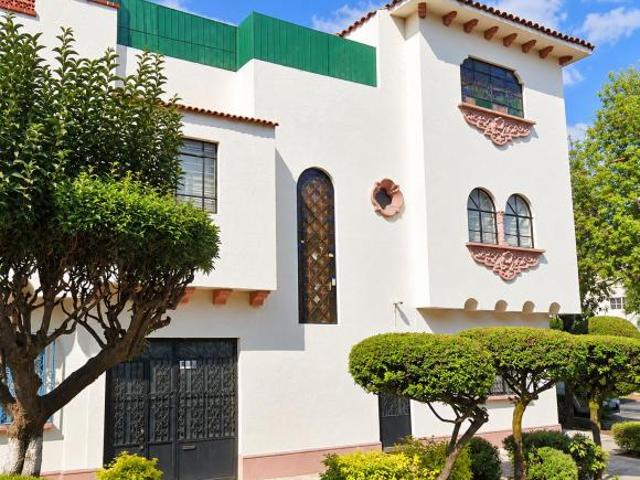 VENTA DE CASA EN LA COLONIA IZTACCIHUATL EN BENITO JUAREZ EN LA CIUDAD DE MEXICO
