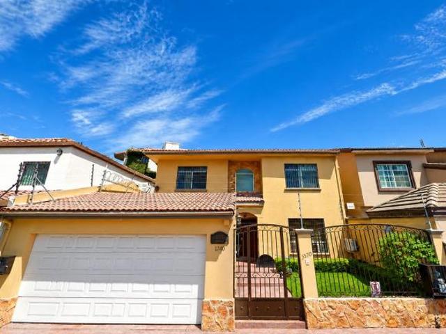 VENTA DE CASA EN LA COLONIA JARDINES DE CHAPULTEPEC S E EN TIJUANA EN BAJA CALIFORNIA
