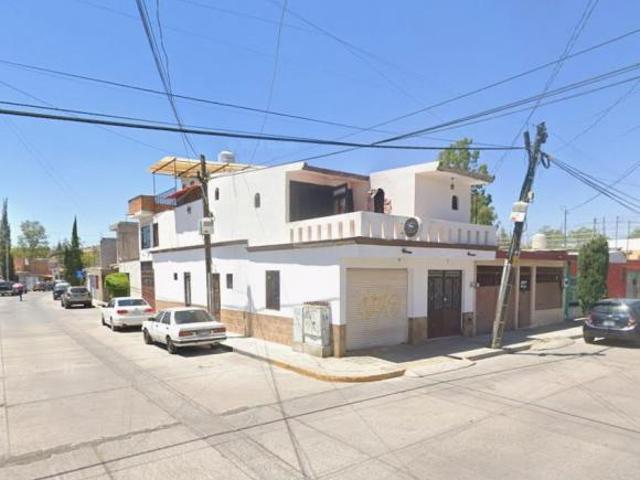 VENTA DE CASA EN LA COLONIA OJOCALIENTE I, AGUASCALIENTES