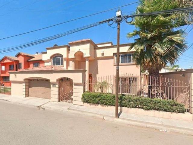 VENTA DE CASA EN LA COLONIA OTAY CONSTITUYENTES EN TIJUANA BC