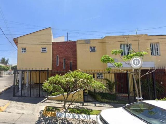 VENTA DE CASA EN LA COLONIA LOMAS DE INDEPENDENCIA GUADALAJARA JALISCO