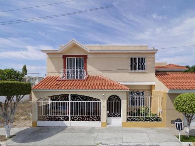 VENTA DE CASA EN LA COLONIA LOMAS DE MAZATLAN EN MAZATLAN EN SINALOA