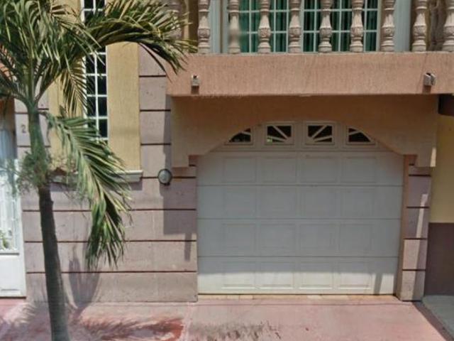 VENTA DE CASA EN LA COLONIA LAZARO CARDENAS APATZINGAN