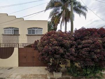 VENTA DE CASA EN LA COLONIA LA CEABADA CIUDAD GUZMAN