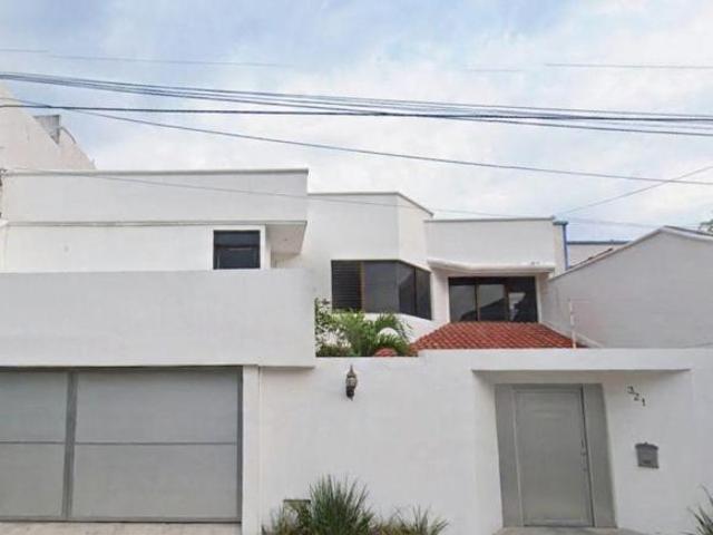 VENTA DE CASA EN LA COLONIA LAS ARBOLEDAS TUXTLA GUTIERREZ