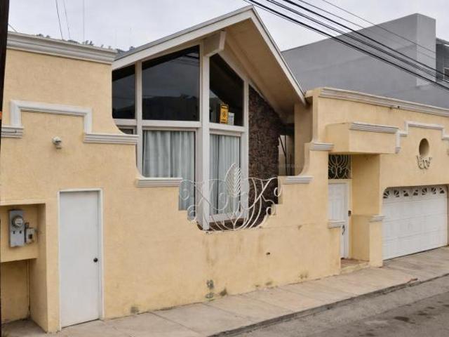 VENTA DE CASA EN LA COLONIA MODERNA EN ENSENADA EN BAJA CALIFORNIA