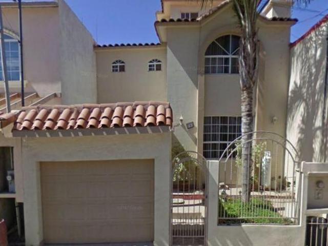 VENTA DE CASA EN LA COLONIA MODERNA OESTE EN ENSENADA BAJA CALIFORNIA