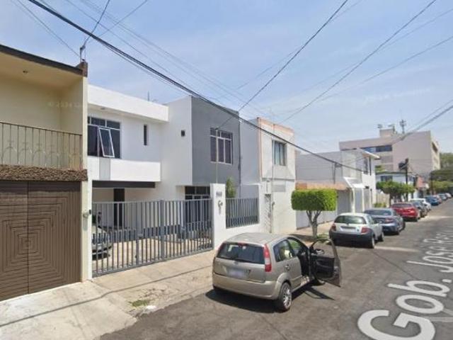 VENTA DE CASA EN LA COLONIA MARCOS CASTELLANOS EN SAHUAYO DE MORELOS MICHOACAN