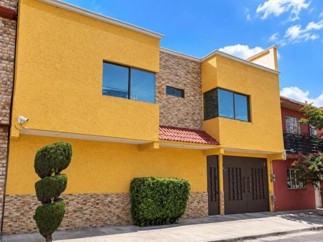 VENTA DE CASA EN LA COLONIA MARAVILLAS EN NEZAHUALCOYOTL EN EL ESTADO DE MEXICO