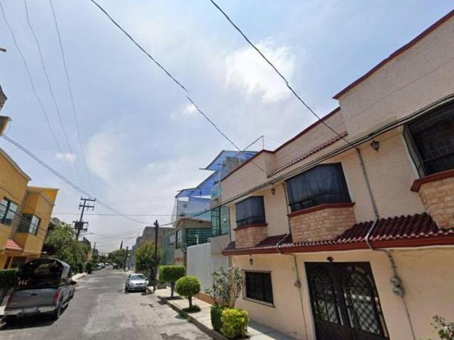 VENTA DE CASA EN LA COLONIA MARAVILLAS, NEZAHUALCOYOTL, ESTADO DE MEXICO