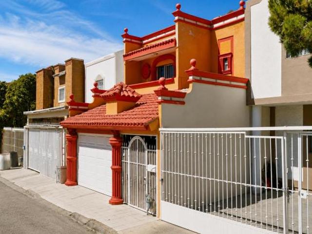 VENTA DE CASA EN LA COLONIA MARQUIS EN JUAREZ EN CHIHUAHUA