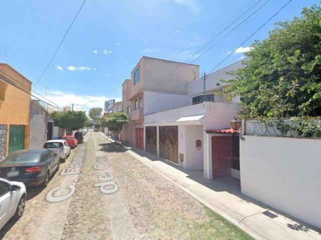 VENTA DE CASA EN LA COLONIA NIÑOS HEROES EN QUERETARO