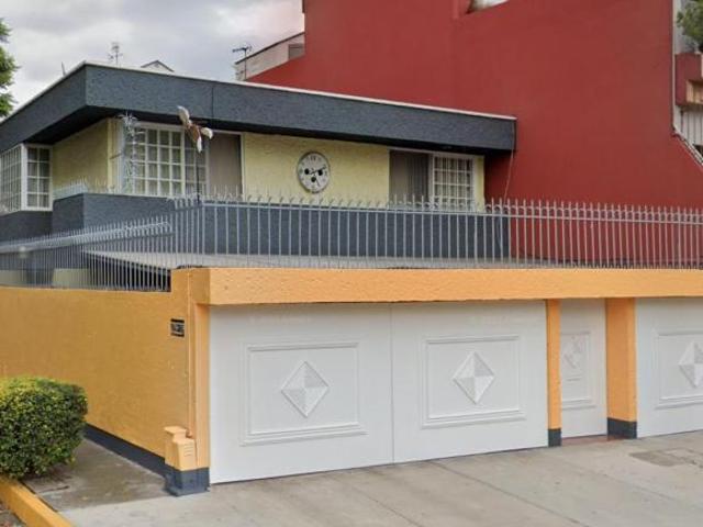 VENTA DE CASA EN LA COLONIA PASEOS DE TAXQUEÑA ENB COYOACÁN CDMX