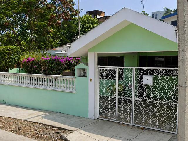 VENTA DE CASA EN LA COLONIA TAMAULIPAS EN POZA RICA DE HIDALGO EN VERACRUZ