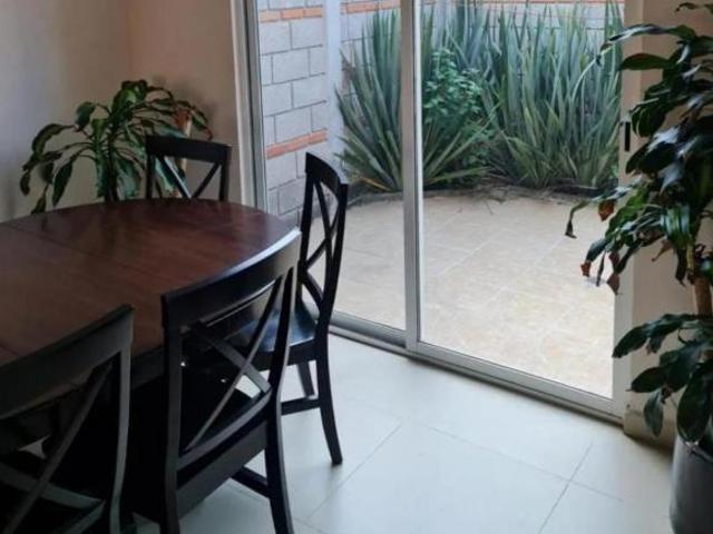Venta de casa en la Colonia Tlacopa en la calle Luis Gonzaga Urbina, en Toluca, en el Edo.Méx