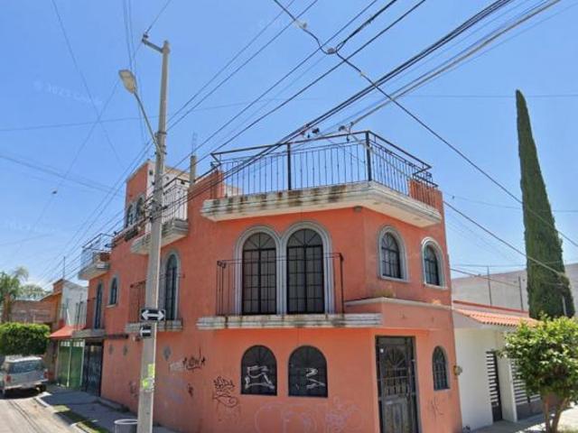VENTA DE CASA EN LA COLONIA VILLAS DE LA HACIENDA, CELAYA, GUANAJUATO
