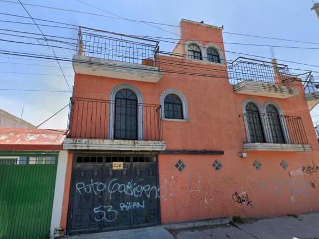 VENTA DE CASA EN LA COLONIA VILLAS DE LA HACIENDA