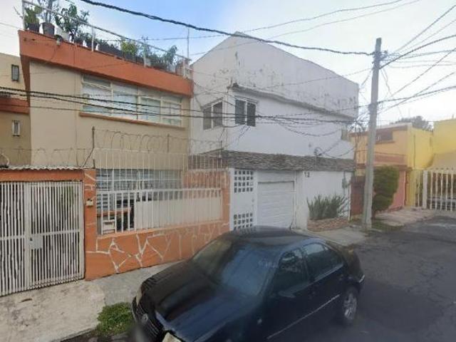 VENTA DE CASA EN LA COLINIA EDUCACION