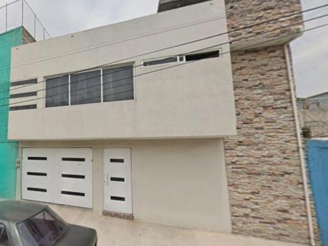 VENTA DE CASA EN LA PERLA NEZAHUALCOYOTL