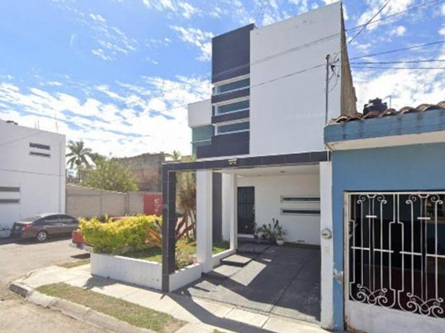 VENTA DE CASA EN LAGO SUPERIOR, LAGOS DEL COUNTRY, 63175 TEPIC, NAYARIT