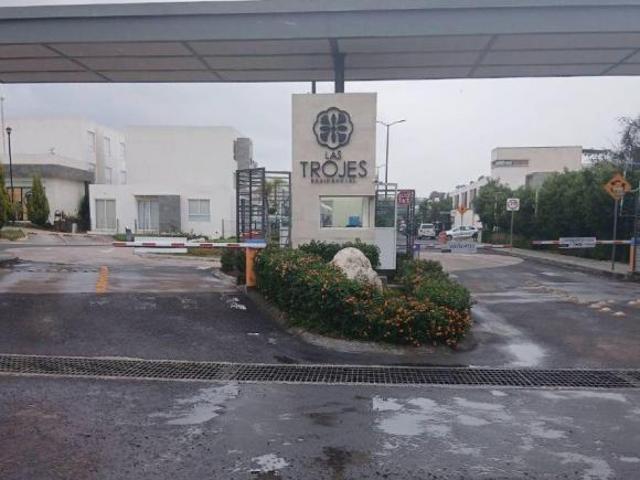 VENTA DE CASA EN LAS TROJES SAN LORENZO ALMECANTLA PUEBLA