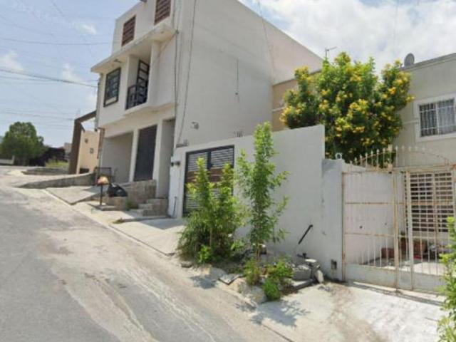 VENTA DE CASA EN LLANURA, LOMAS ALTAS 1ER SECTOR, 66359 CDAD. SANTA CATARINA, NUEVO LEON