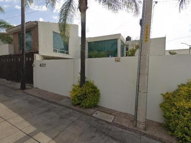 VENTA DE CASA EN LOMA ESCARPADA FRACCIONAMIENTO LOMA DORADA