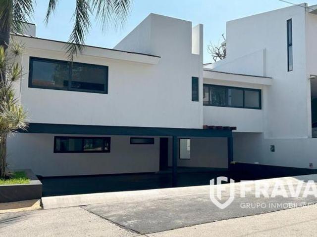 VENTA DE CASA EN LOMA REAL 1