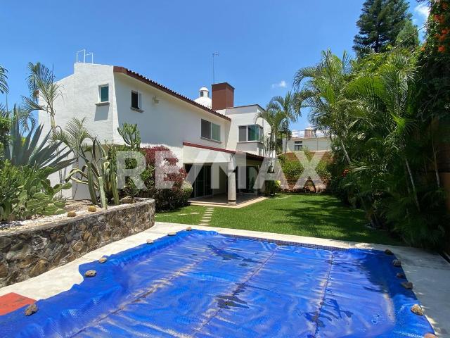 VENTA DE CASA EN LOMAS DE CUERNAVACA, TEMIXCO