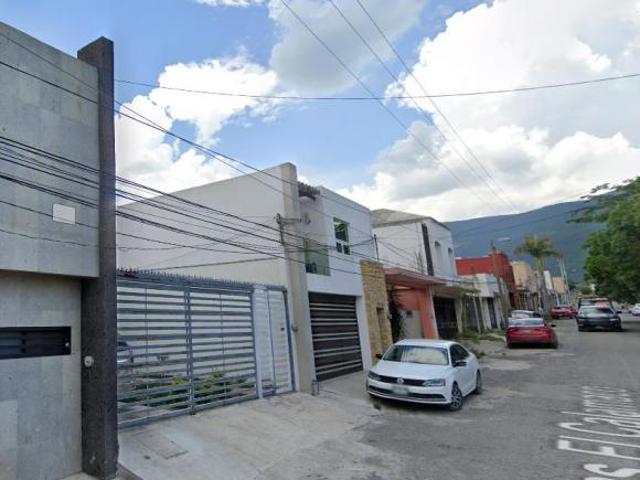 VENTA DE CASA EN LOMAS DE CALAMCO, VICTORIA, TAMAULIPAS